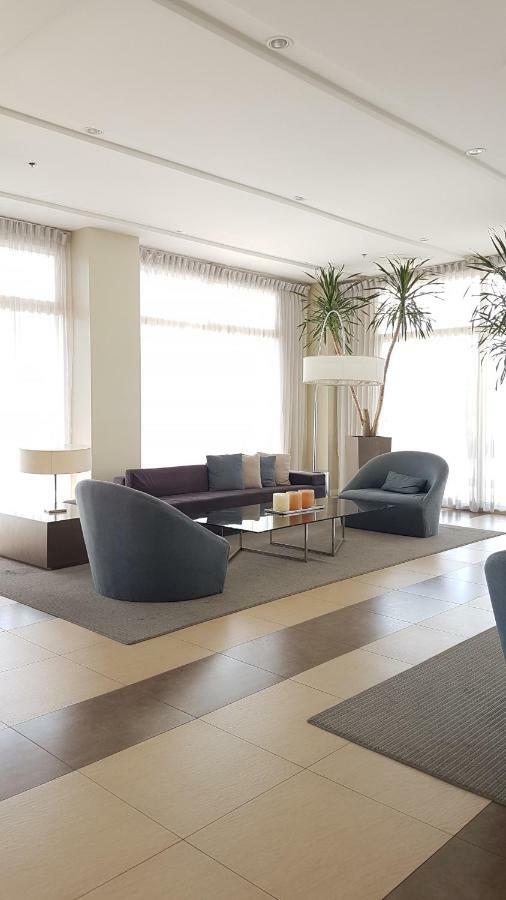 Marquee Residences آنغلوس المظهر الخارجي الصورة
